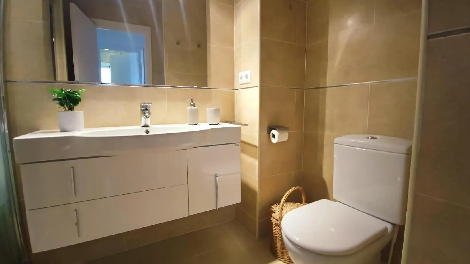 Pau Picasso Vacaciones Apartment Tossa de Mar